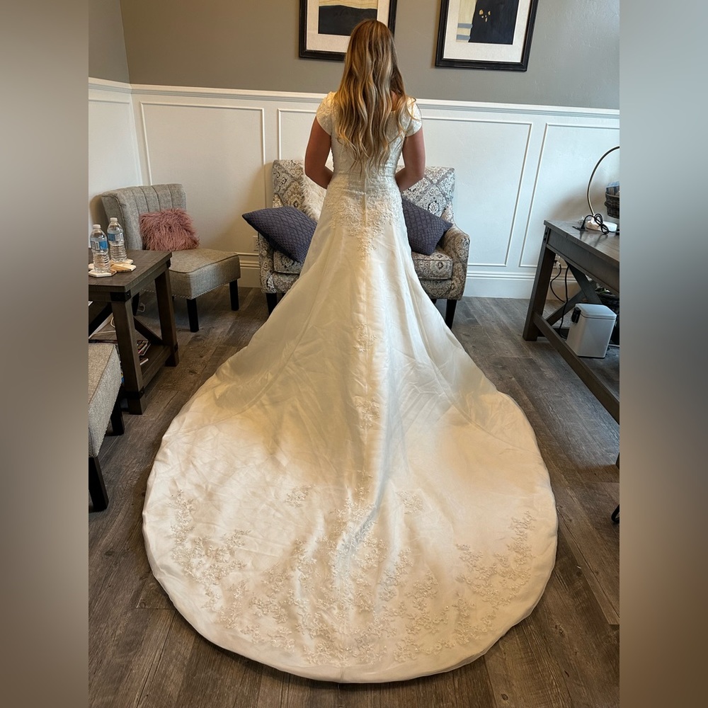 Wedding dress